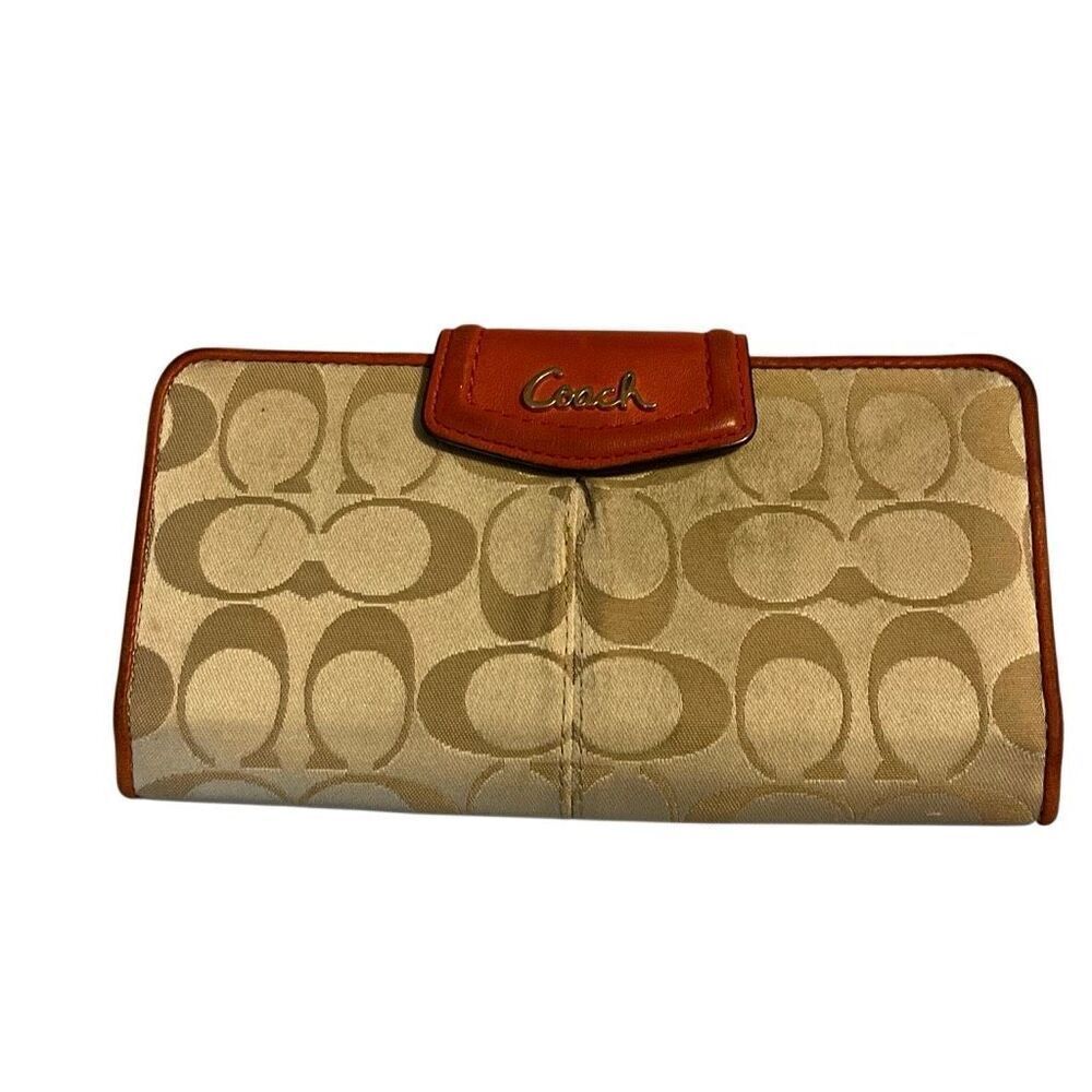 Coach classic well loved wallet